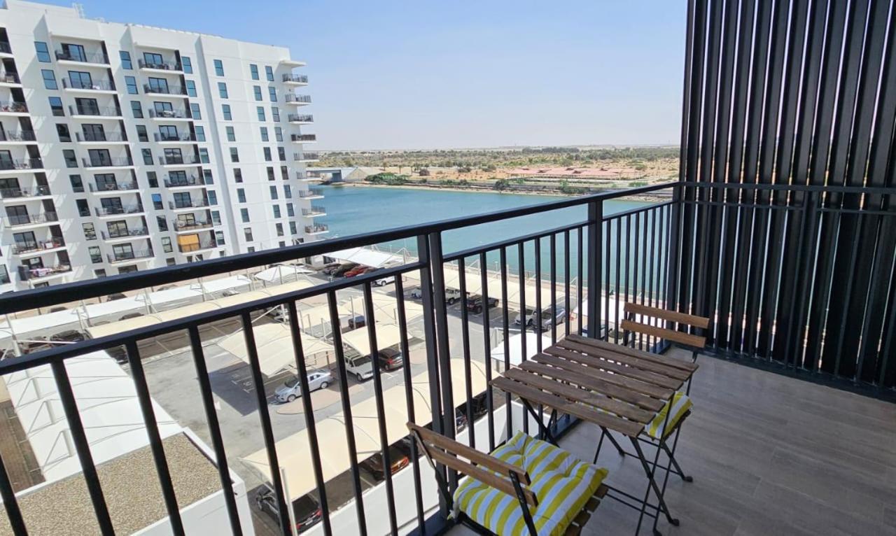 B1 Studio In Yas With Canal View Abu Dzabi Kültér fotó