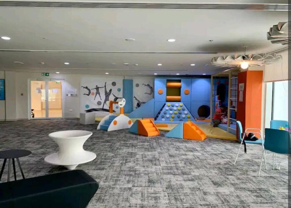 B1 Studio In Yas With Canal View Abu Dzabi Kültér fotó